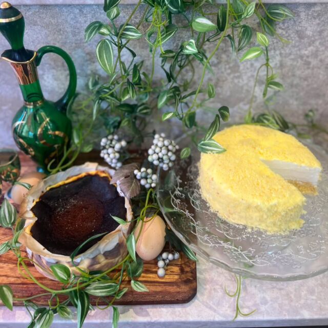 長らく準備を重ねてきた製菓厨房が完成し、明日（3/11）よりプレオープンを迎えます。

ここまで形にすることができたのは、
支えてくださった多くの方のおかげです。
心より感謝いたします。

ボンマルシェはこれからも、いらしてくださった方が少し元気になったり、心がほどけたり、
楽しい気持ちになったり、
「来てよかった」と思ってお帰りいただける場所でありたいと思っています。

料理やスイーツ、そして空間づくりまで、一つ一つ心を込めてお迎えしていきます。
今回新設した製菓厨房から、ボンマルシェのスペシャルスイーツとして
チーズケーキ2種を発売します。

■ 熟成を楽しむ大人のバスクチーズケーキ
■ 濃厚＆フレッシュ ダブルチーズケーキ

チーズのプロとスイーツのプロが試作を重ねて完成した自信作です。
ぜひ食べ比べてお楽しみ下さい。

明日から皆さまをお迎えできることを楽しみにしております。

#リニューアルオープン
#甲府
#山梨
#チーズケーキ
#山梨のチーズ